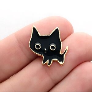 Tiny black kitty pin